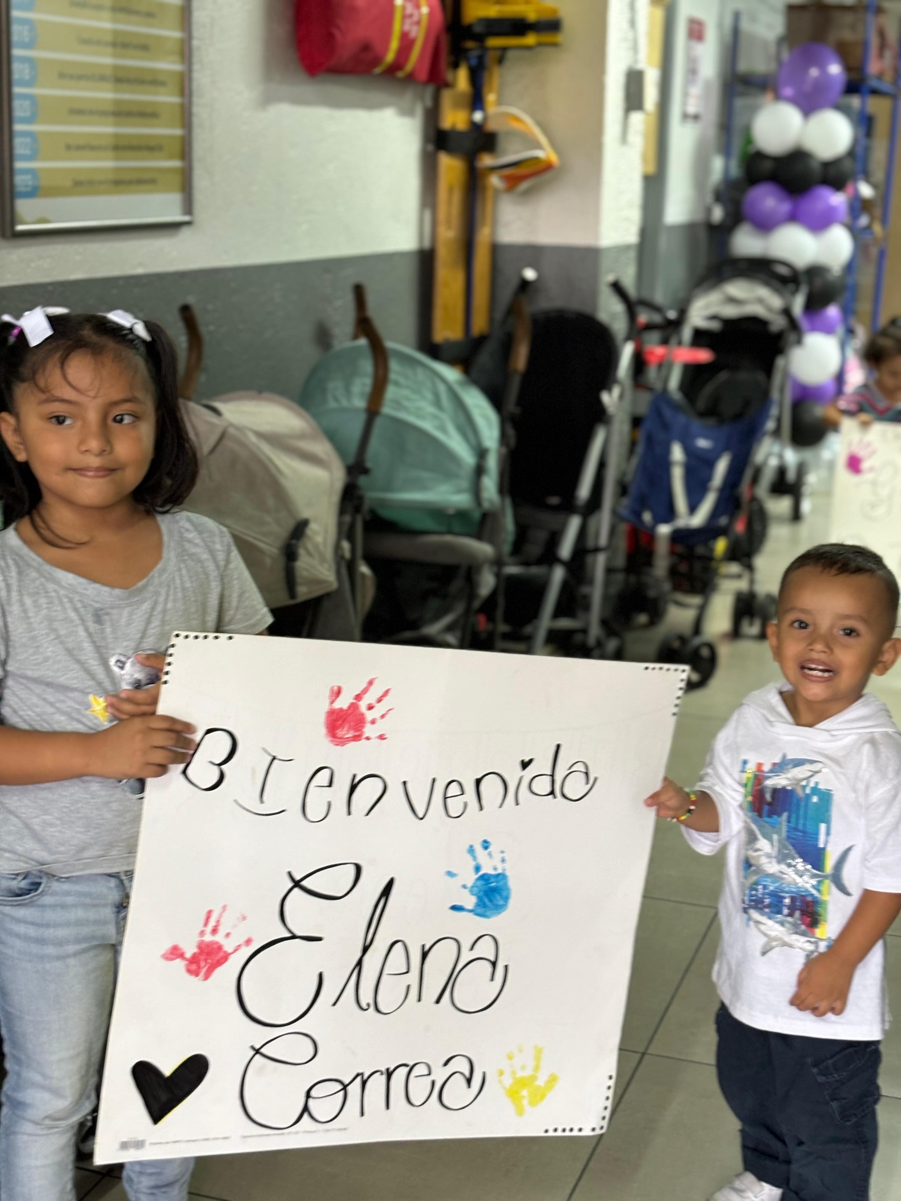 Elena Correa cocina gallo pinto para la Fundación Bandera Blanca