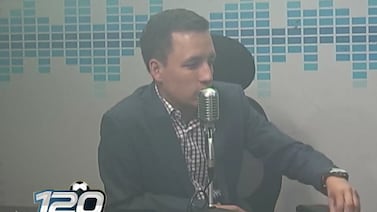 Periodista Carlos Serrano mostró faceta que pocos sabían y se la jugó bonito