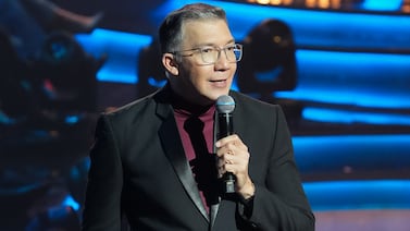 Édgar Silva llega a los 58 años y así lo sorprendieron en Teletica