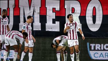 La afición de Saprissa aún cree en el milagro y no pierde la fe