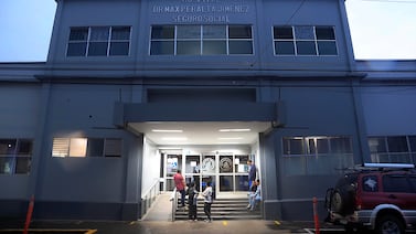 Hombre se enfrentó a varios sujetos y murió apuñalado