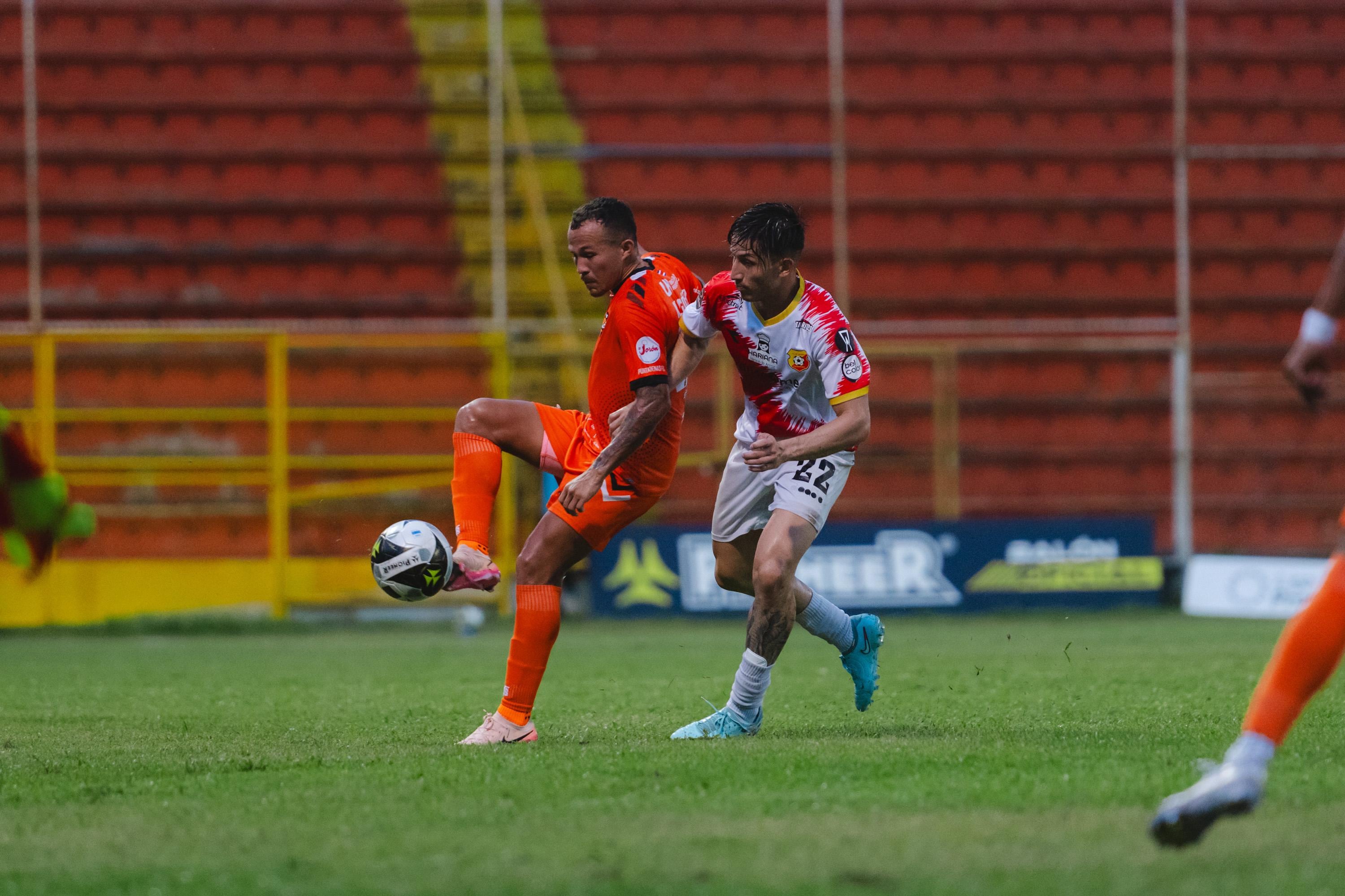 Puntarenas FC  vs. Herediano
Torneo Apertura 2025
Kliver Gómez 
Elías Agilar
20 de setiembre del 2025
Cortesía: Puntarenas FC