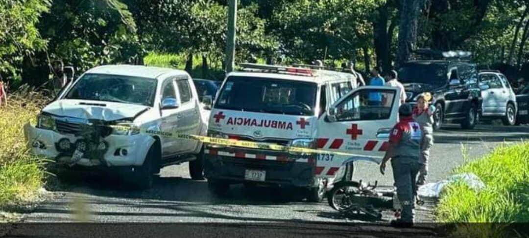 Juan Diego Quirós Lamas, de 24 años, iba hacia su trabajo a un hotel de la zona, viajaba en moto cuando fue embestido por un carro, los golpes le provocaron la muerte en San Bernardo de Bagaces, Guanacaste. Foto: Tomada de Noti/sucesos Bagaces