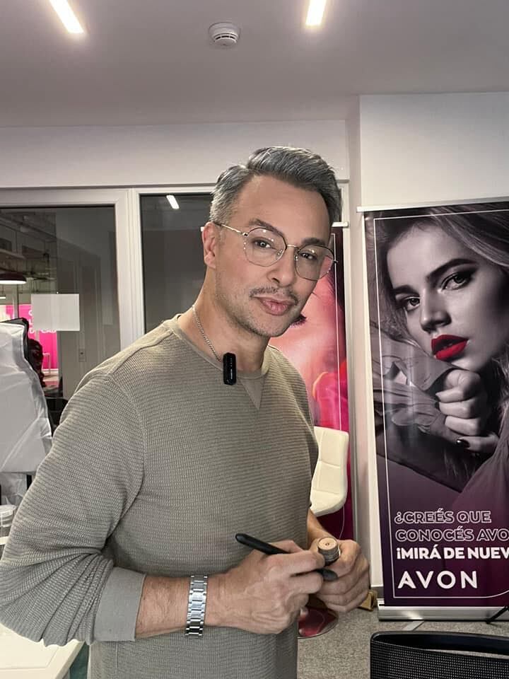 Maquillista Ángel Rafael.