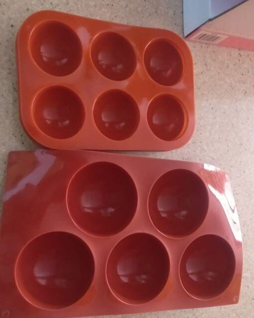 Este es el molde de las chocobombas que necesita. (Tomada de Facebook)