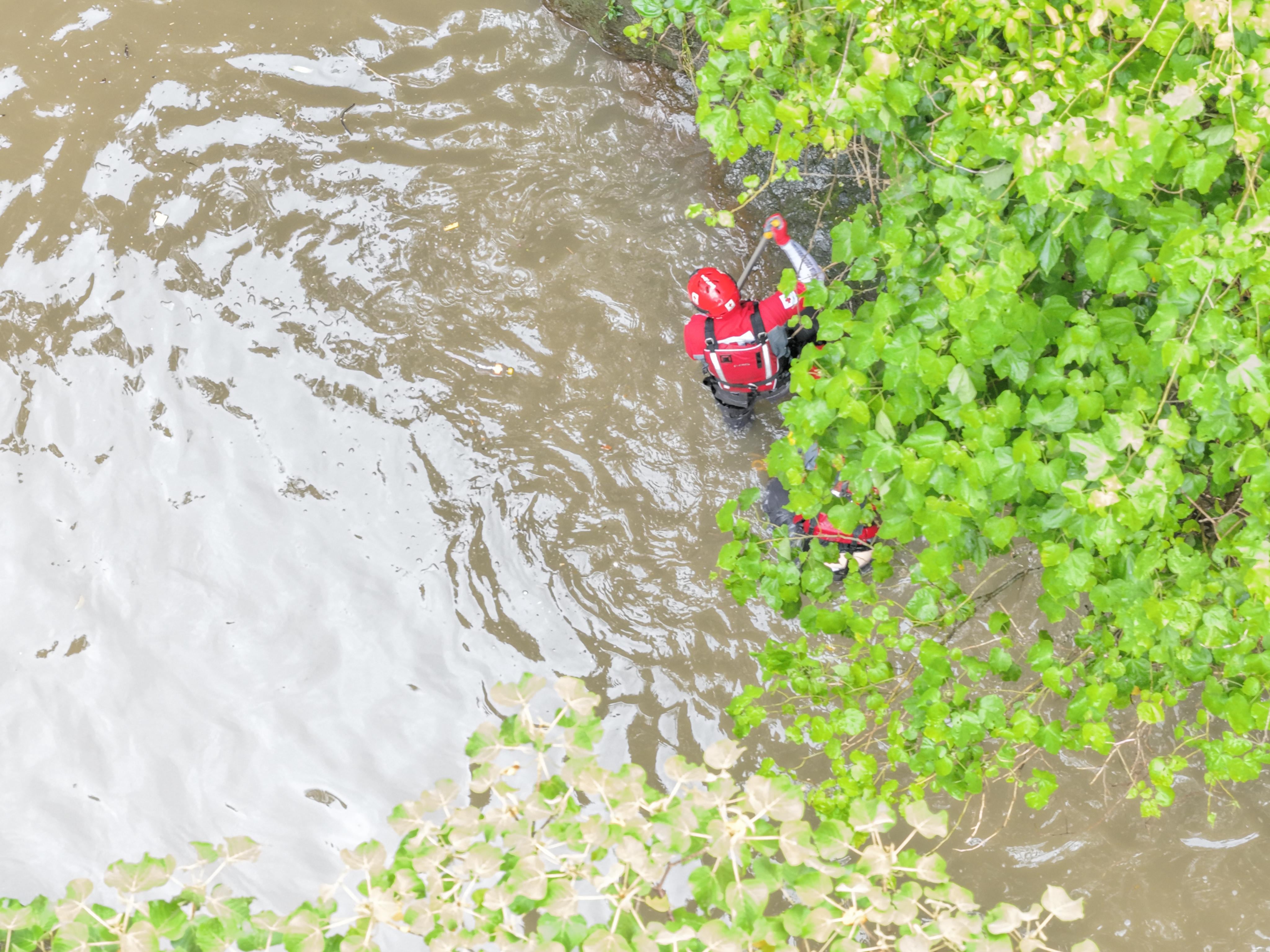 El hombre reportado desaparecido fue visto este miércoles ingresando al río. Foto Cruz Roja.