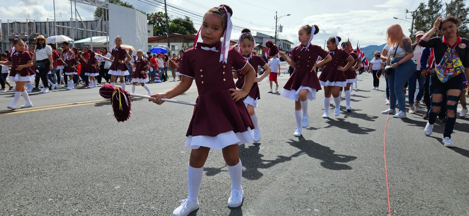 Desfile del 15 de setiembre en Desamparados