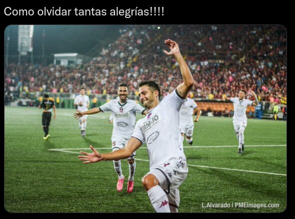 Aficionados de Saprissa inundaron las redes de la Liga con jugadas historicas del cuadro morado. Twitter.