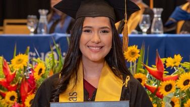 A joven no le dolió vender lo más preciado que tenía para pagar su carrera universitaria