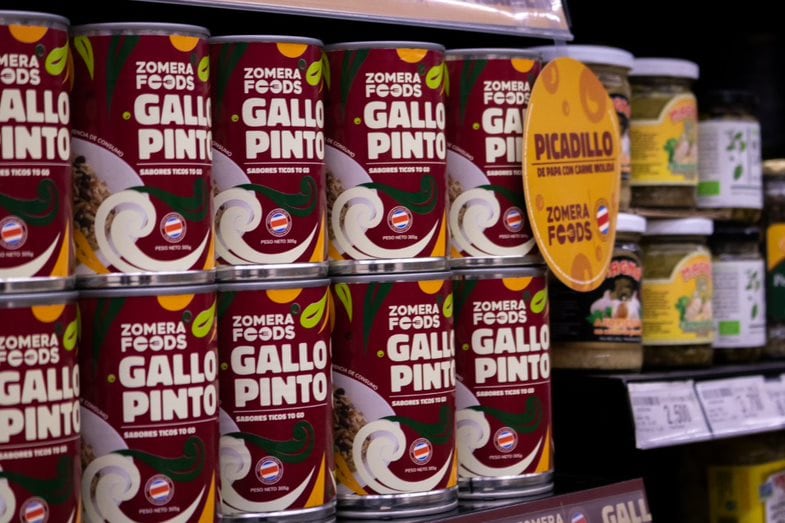 Chifrijo, Gallopinto, Arroz con siempre y hasta picadillo de papa con chorizo, ahora los puede encontrar enlatados gracias a Zomera Foods, emprendimiento de , Gabriel y Jaime Mesalles y Enrique Ramírez.