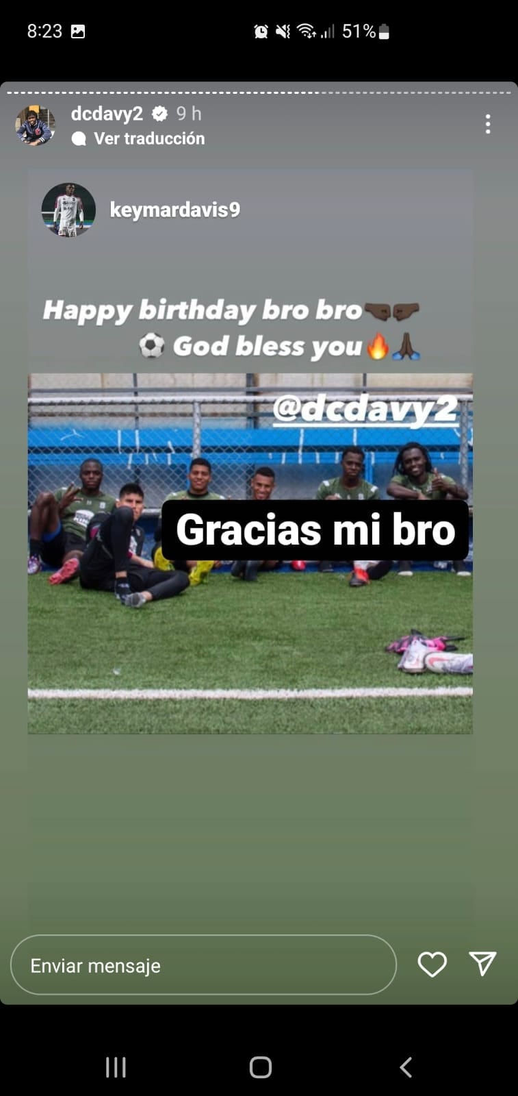 Aubrey David tapa escudo de Saprissa con frases