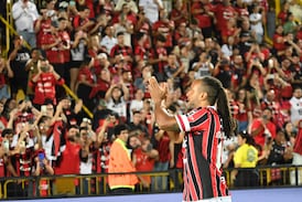 Jonathan McDonald se despidió del fútbol en medio de un mar de lágrimas: “Esto es muy duro para mí”