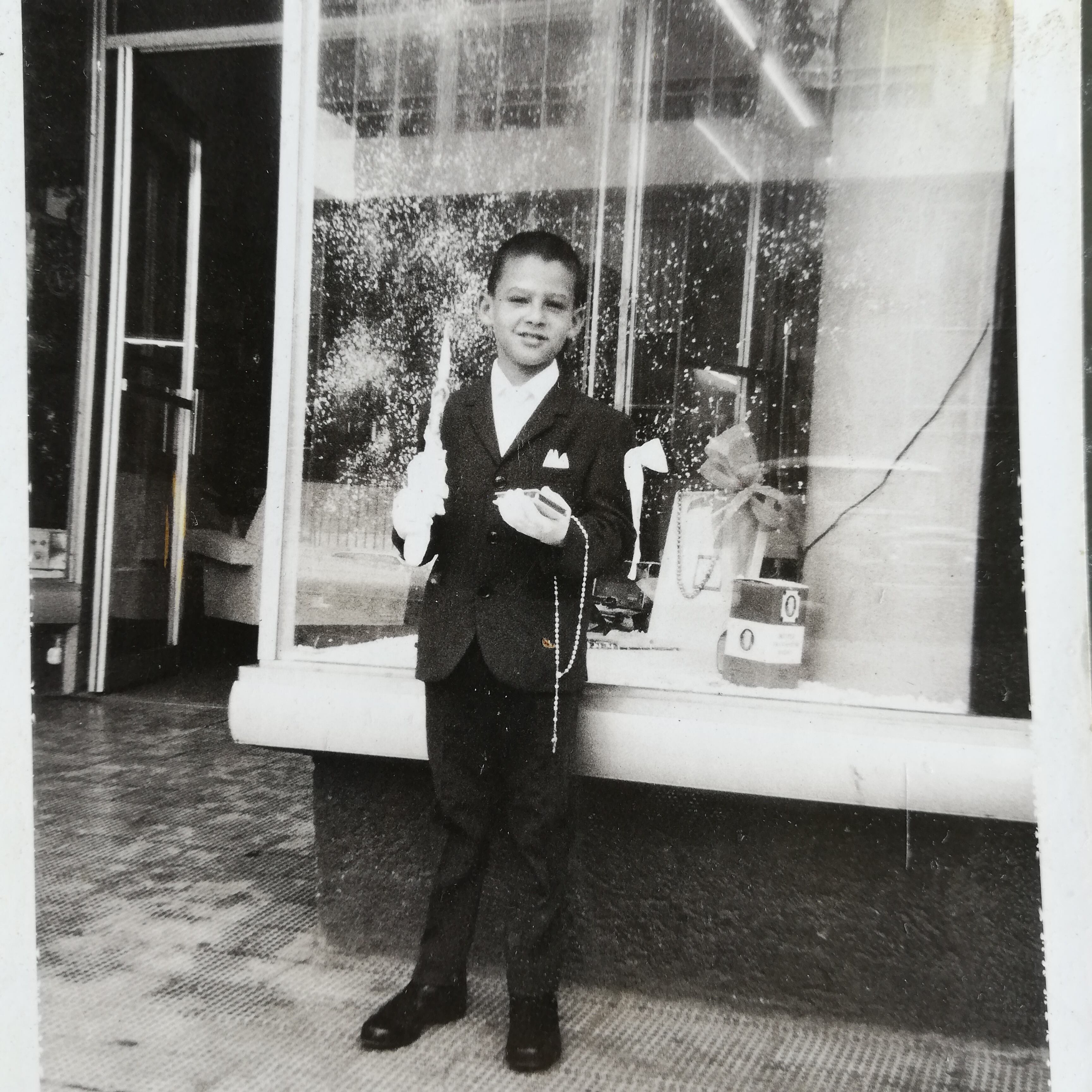 El 12 de octubre de 1970, Costa Rica vivió lo que se considera como la primera explosión, registrada por los medios de comunicación, de cilindros de gas, Jorge Alberto Cordero Chinchilla tenía 14 años y fue uno de los afectados.