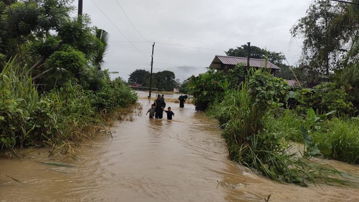 Una ola de cancelación de reservaciones afectó a los hoteleros de la región del Caribe sur, mientras las lluvias no cedían en la tarde de este viernes. Foto: cortesía