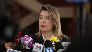 Diputada oficialista se metió con lo más sagrado que tiene Claudia Dobles y lo que pasó después sorprende