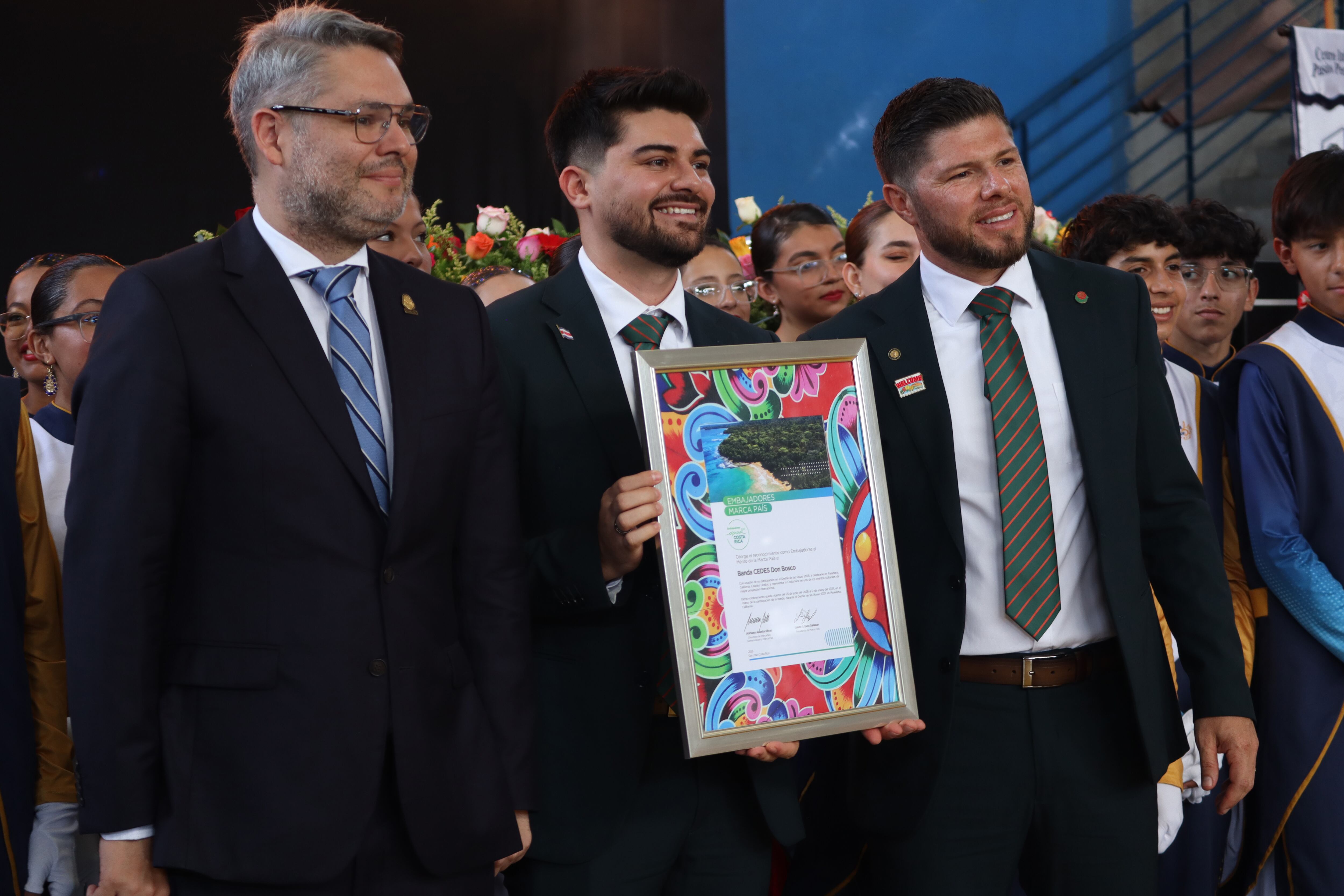 Banda CEDES Don Bosco recibió credenciales oficiales para hacer historia en el Desfile de las Rosas 2027