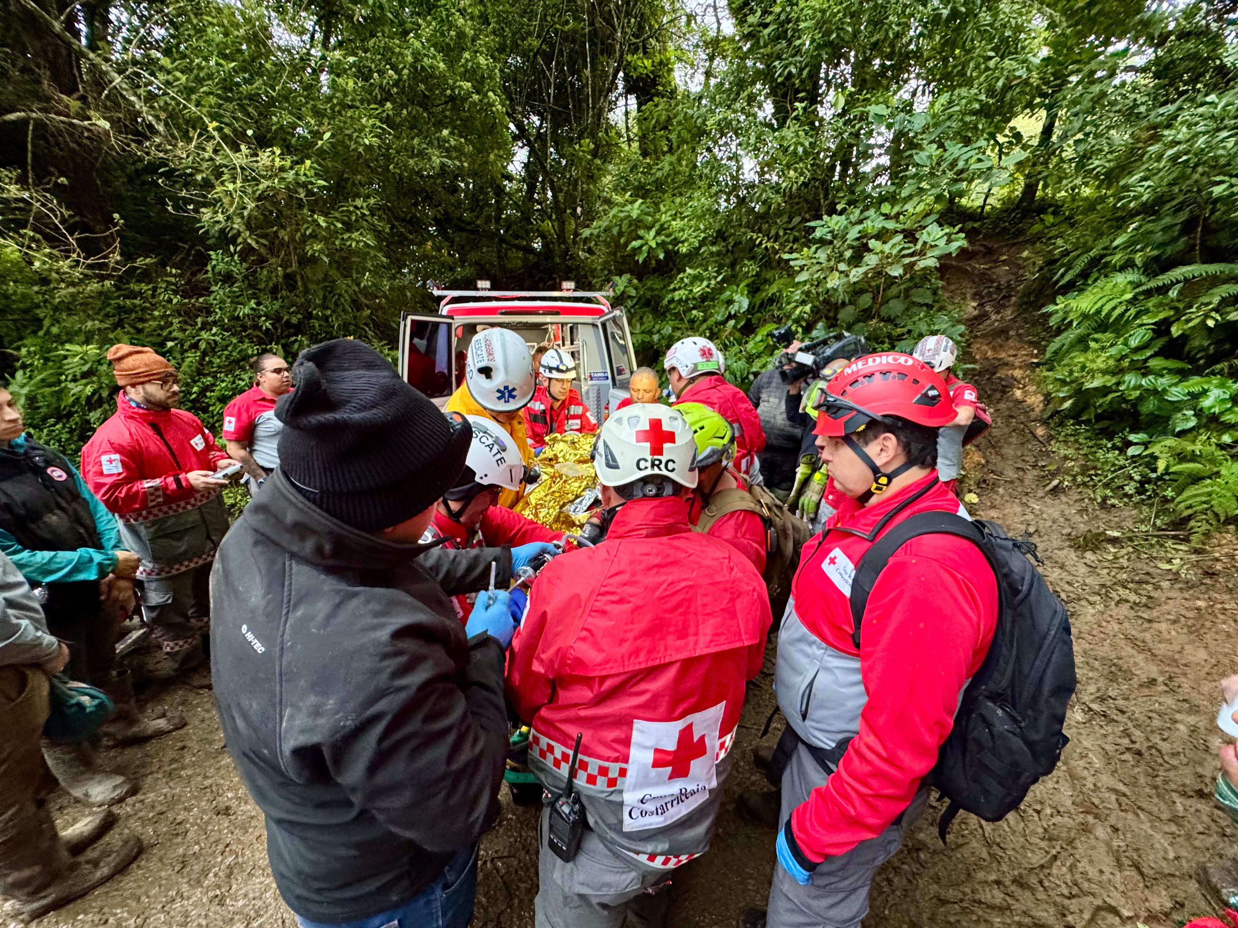 Rescate de Paola Amador, única sobreviviente de seis pasajeros cuya avioneta chocó en cerro Pico Blanco el 25 de noviembre de 2024