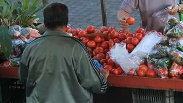 ¡Rudo golpe a las ensaladas! El indispensable producto que pegó un tremendo salto de precio