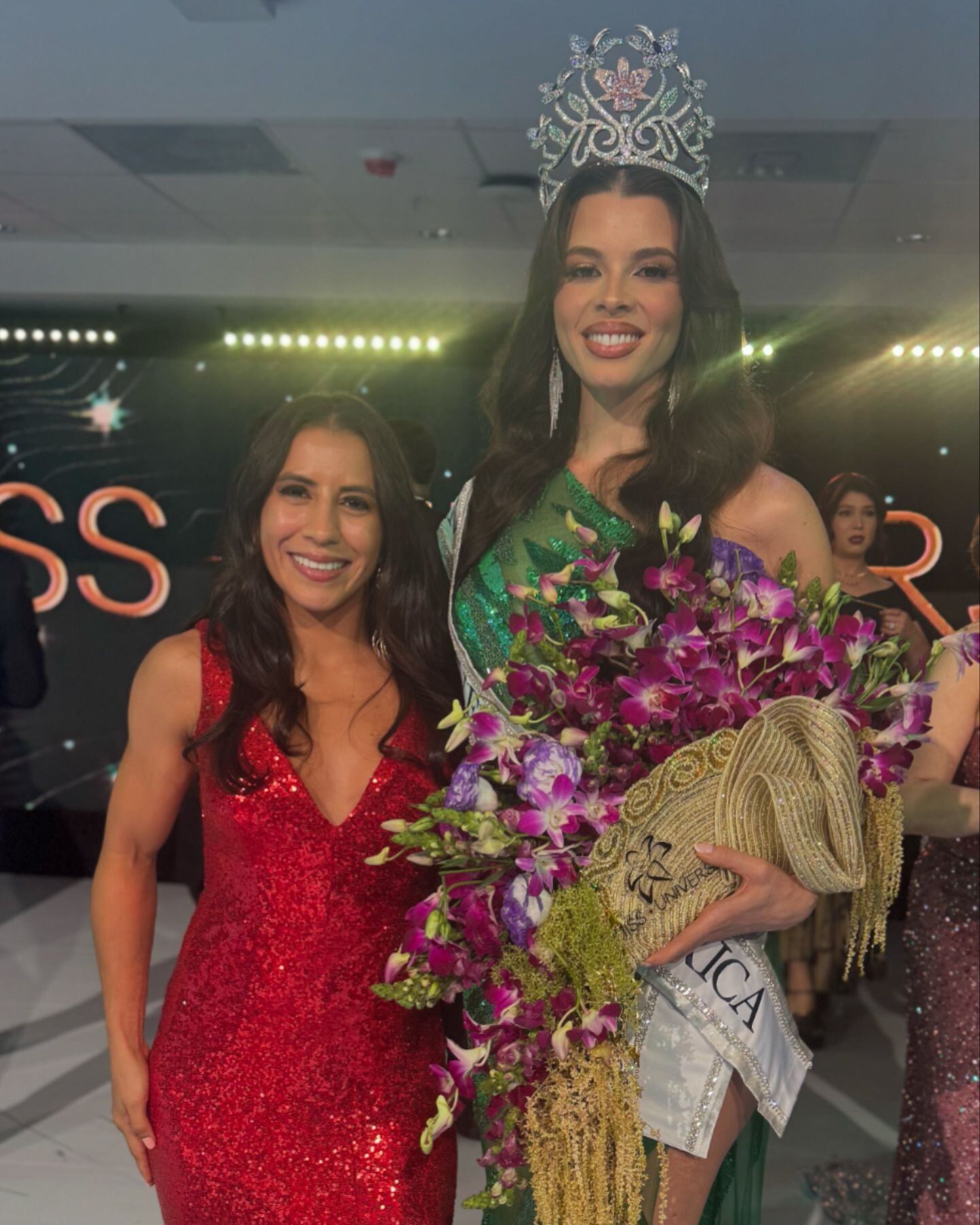 Yokasta Valle y Elena Hidalgo, Miss Universe Costa Rica