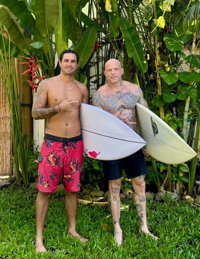 El reconocido tatuador Ami James está de vacaciones en Costa Rica de nuevo.