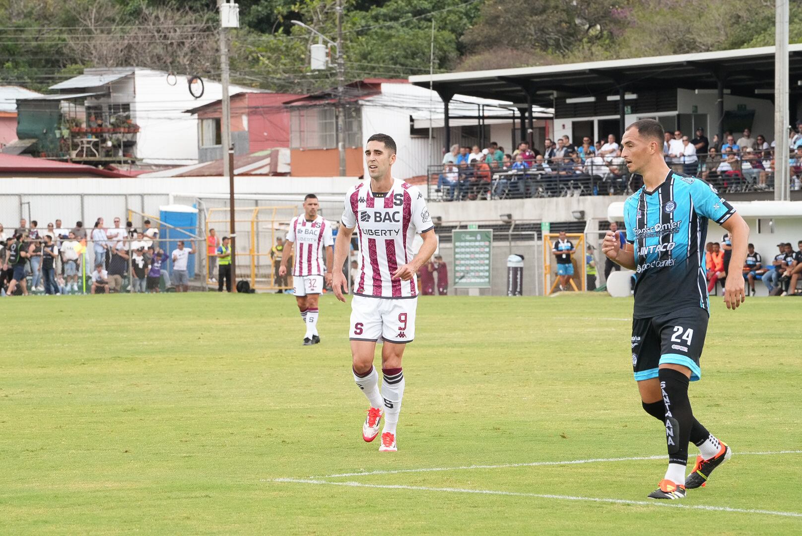 16/02/2025. Partido de Saprissa y Santa Ana en el Estadio de Piedades, Santa Ana. Fotografía: Lilly Arce.
