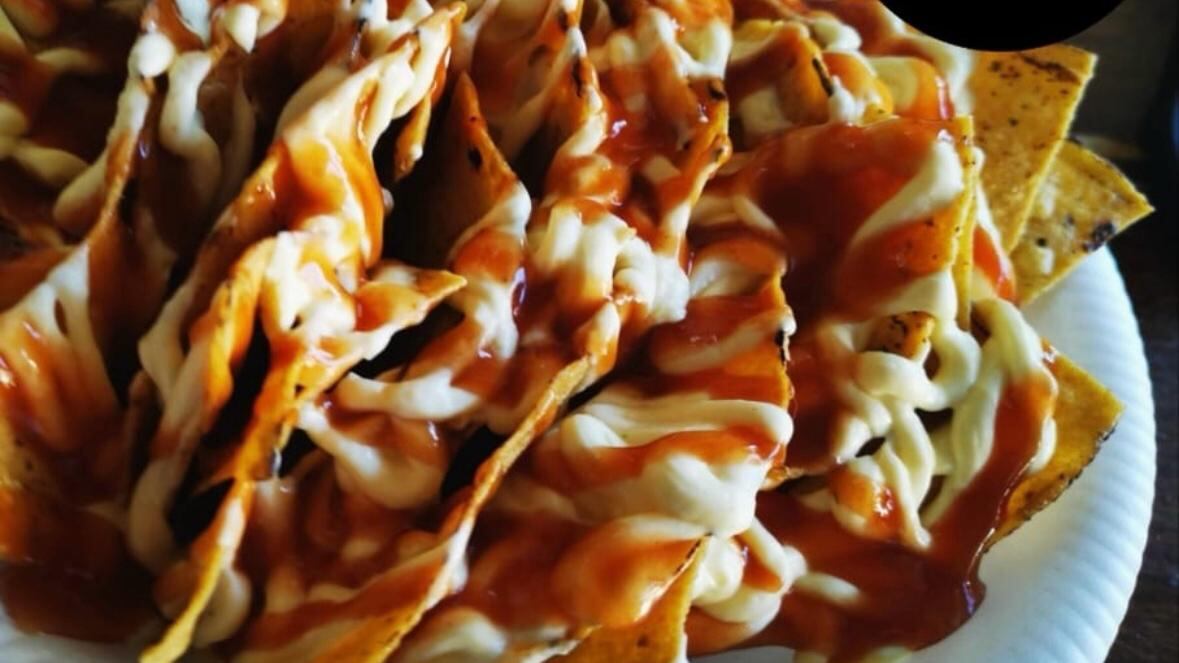 En Ricas Tentaciones puede encontrar variedad de comida como por ejemplo las doraditas, raviol tico, empanada papuda, torta cantina, entre otros.