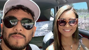 Alonso Solís y su novia se retaron y siguen sumando románticos momentos