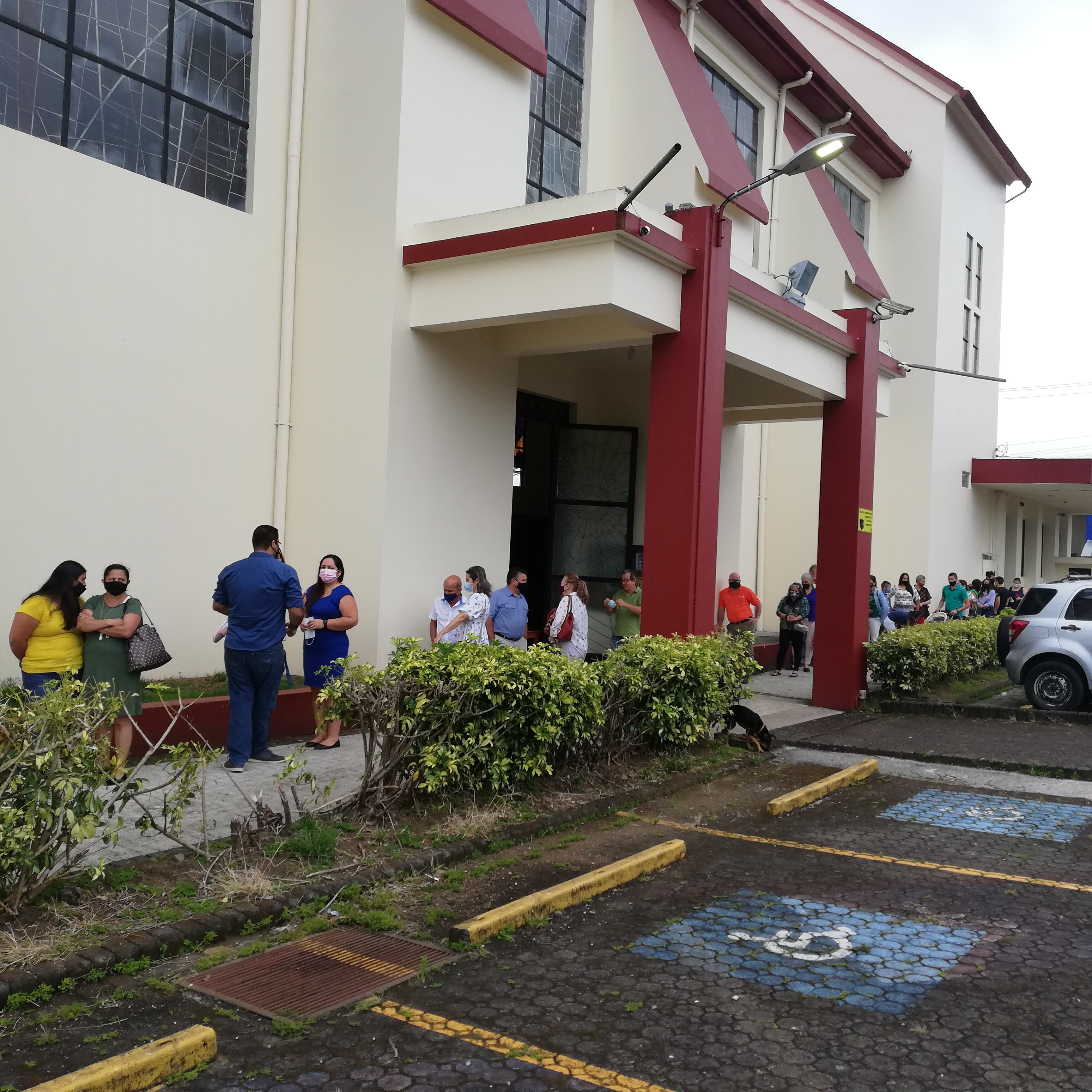 En la Catedral de Ciudad Quesada se vivió con mucha fe e higiene la misa del Miércoles de Ceniza del 2021 que presidió monseñor José Manuel Garita, obispo de la diócesis de Ciudad Quesada