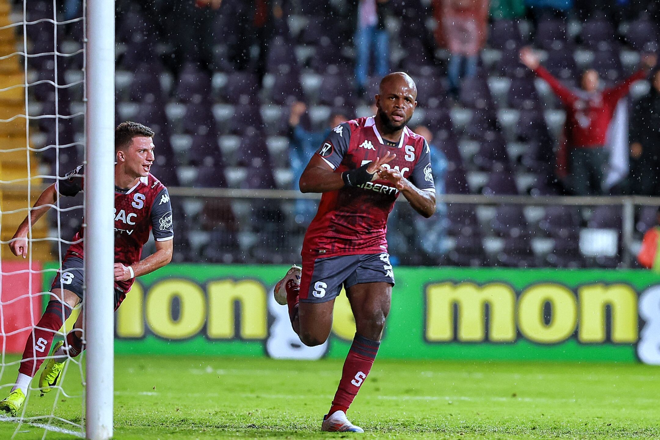 39/10/2024/ Juego entre Deportivo Saprissa vs Comunicaciones durante  la Central American Cup en el estadio Ricardo Saprissa / foto John Durán