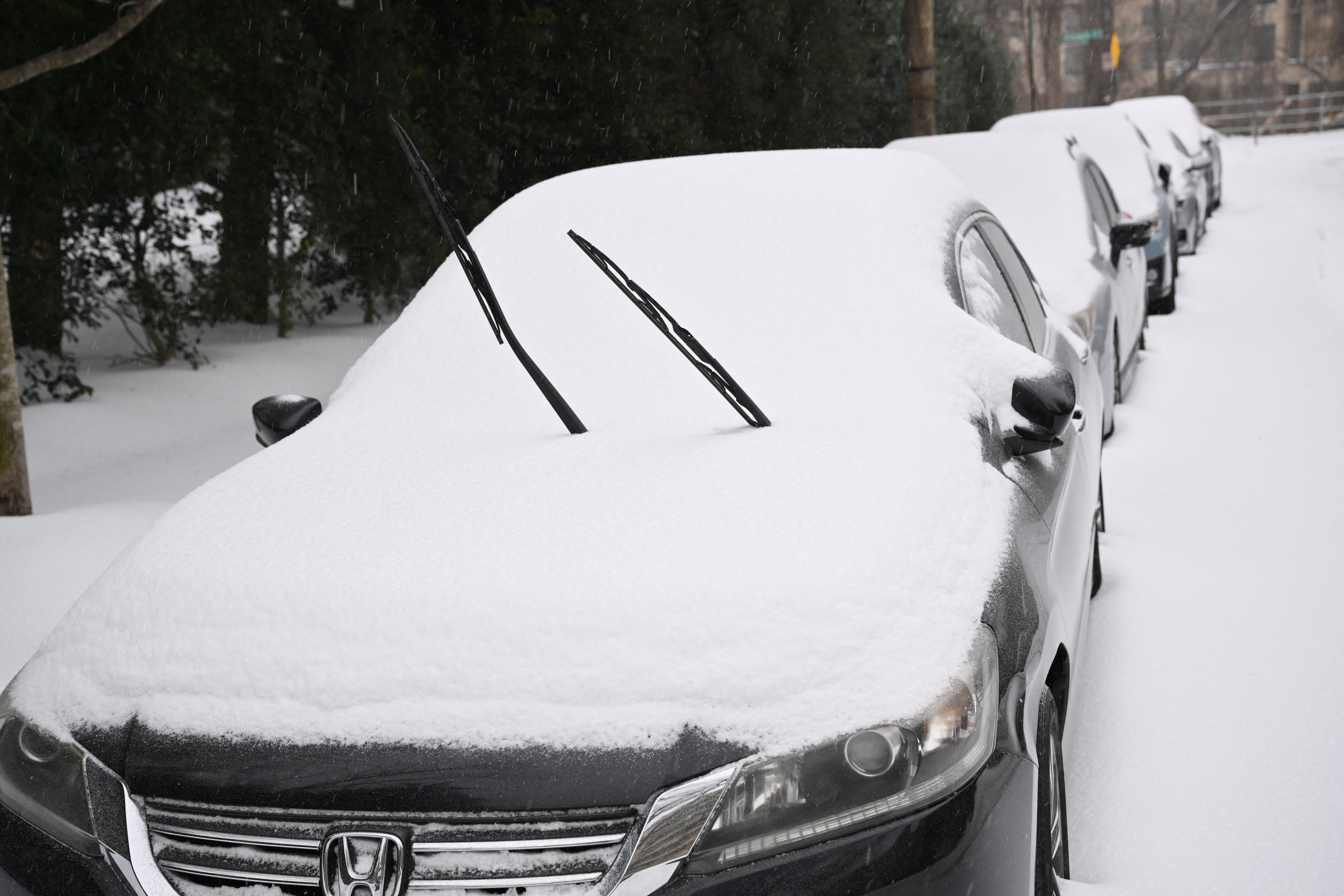 Más de 600.000 clientes quedaron sin servicio eléctrico en varios estados, entre ellos Texas, Tennessee, Misisipi y Luisiana, tras el paso de la tormenta.