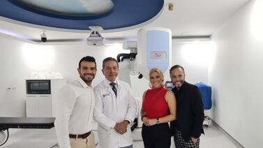 A Erick León y la Jungla se le unió un reconocido presentador en uno de sus shows