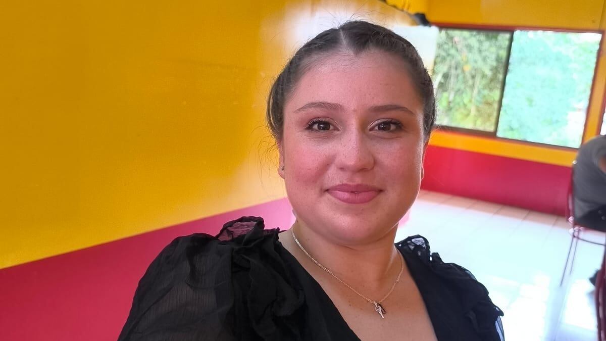 María Alexandra Amador Vargas, de 20 años, es universitaria y también trabaja haciendo exprés en San Vito de Coto Brus, ella desapareció el sábado 10 de enero del 2026. Foto: Anayeli Amador para La Teja