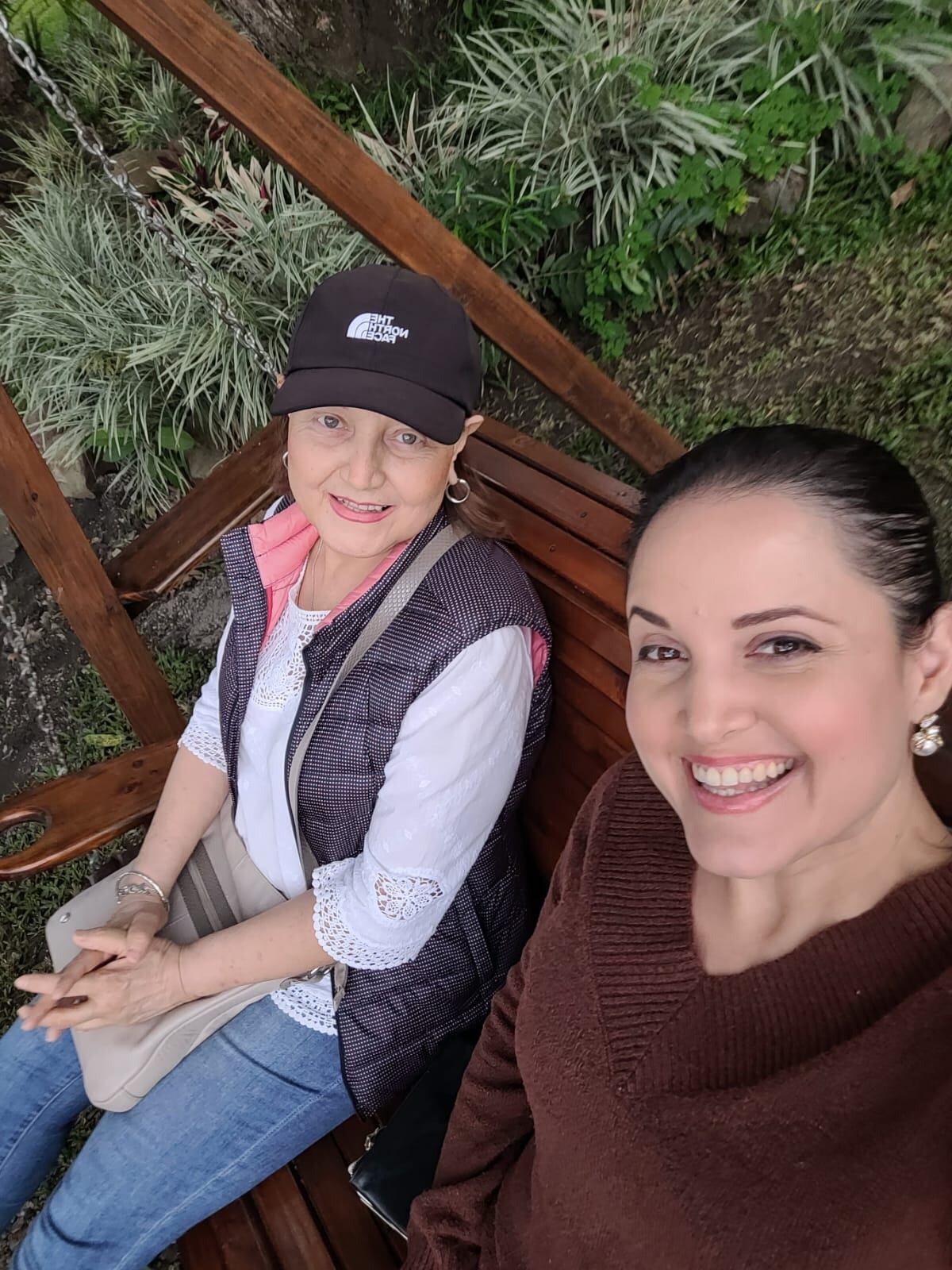 Periodista Alejandra Araya de Noticias Repretel