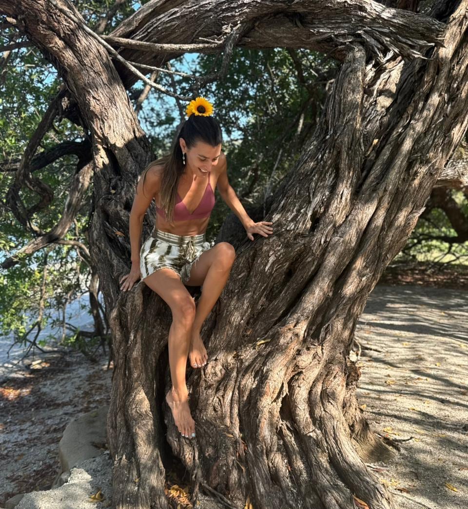 माजी रिप्रेटेल व्यक्तिमत्त्वाने टेलिव्हिजन स्टेशनवर 10 वर्षांच्या कालावधीनंतर स्वत: ला गायक म्हणून स्थापित केले आहे.