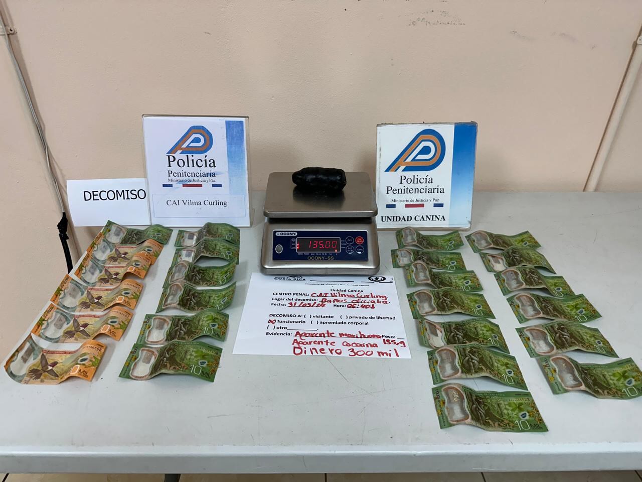 Cocinera de cárcel de mujeres fue detenido con droga y dinero