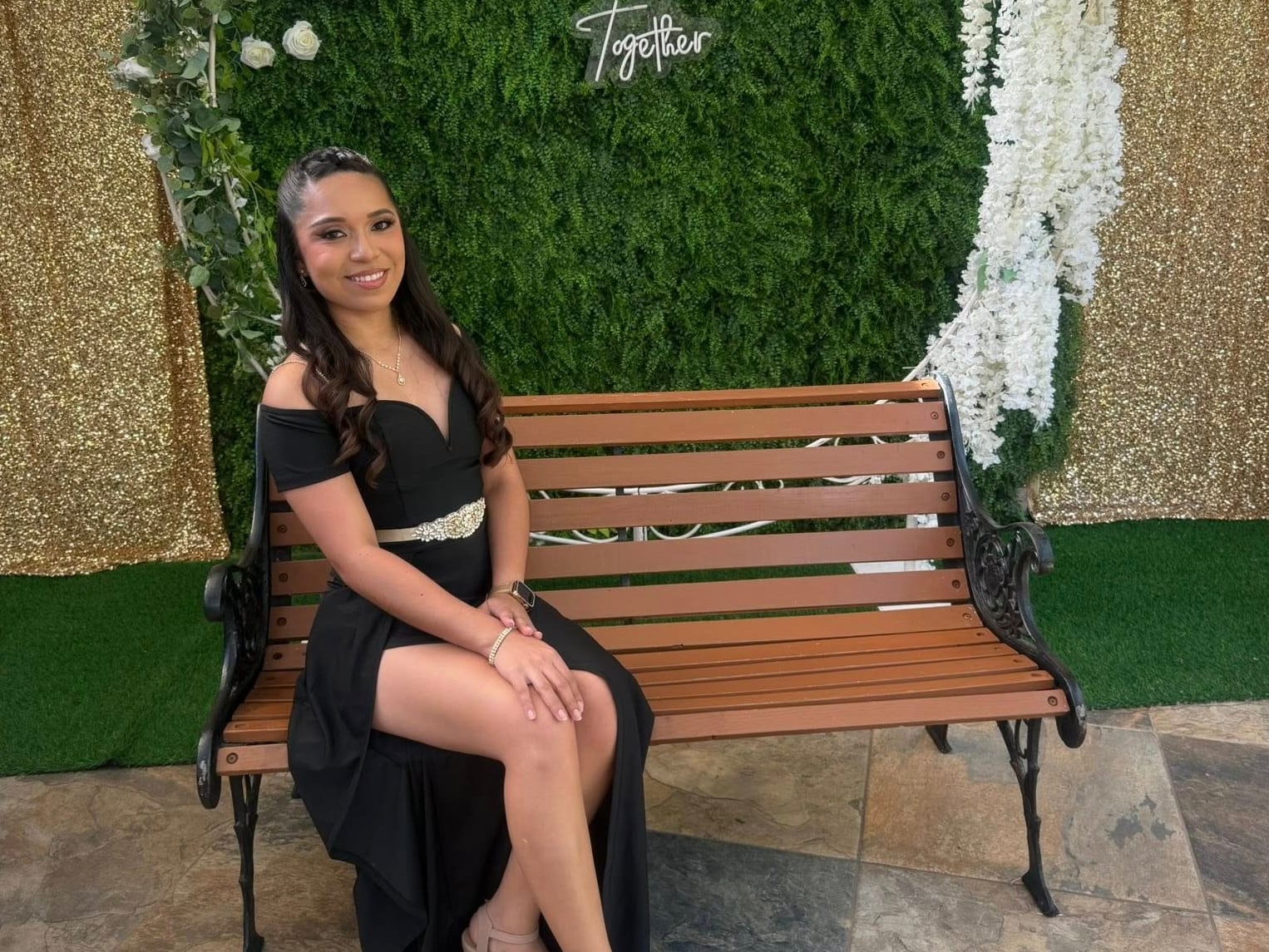 Amanda Zuriely Guevara, de 30 años, siguió los pasos de su mamá en estudiar medicina, su mamá era enfermera, pero ella se convirtió en obstetra. Foto: Tomada de redes sociales