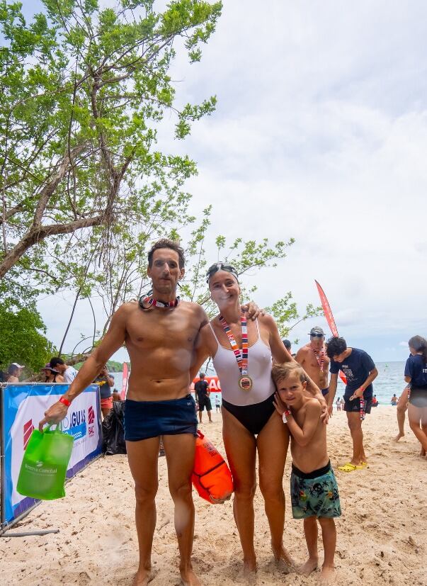 Carla Campodonico, Miguel Varela, Dante Varela, aguas abiertas