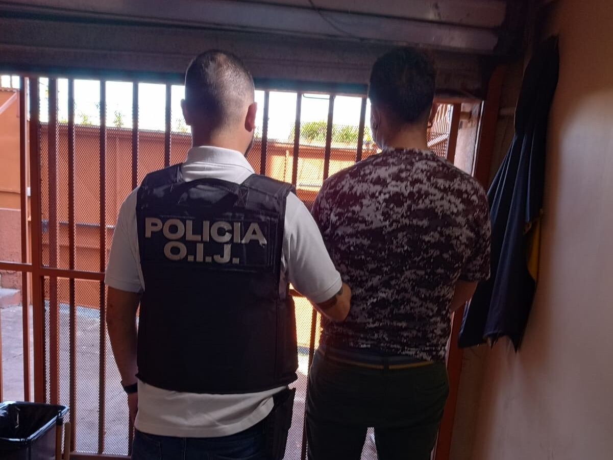 El joven se habría adueñado de más de ¢400 mil. Foto OIJ.