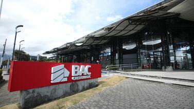 Clientes del BAC preocupados por faltantes y extrañas transferencias en sus cuentas. ¿Qué pasó?