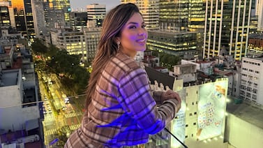Melissa Durán explota de felicidad tras ser sorprendida, en privado, por actor de Cebollitas