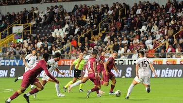 Silbidos en el Saprissa no paran y afición la emprende contra estos jugadores