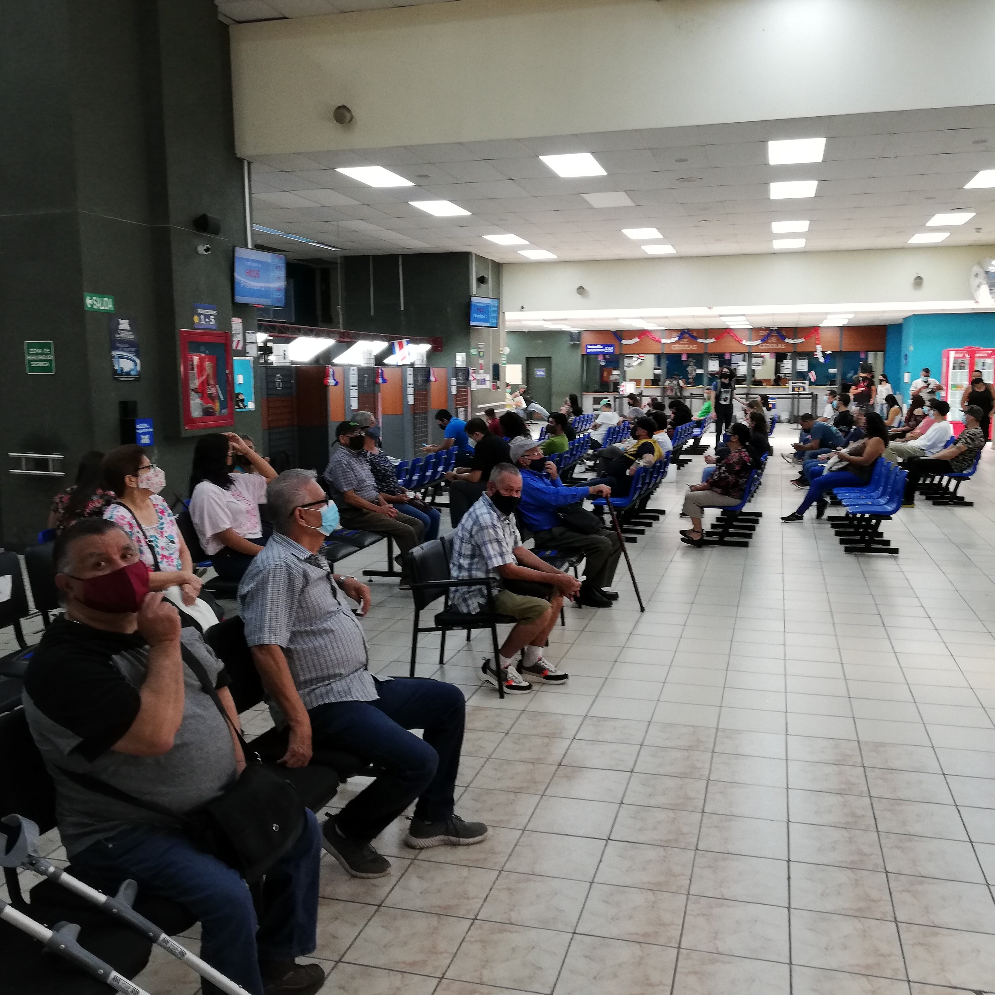 Nahomy Baltodano Ruiz solicitó, por primera vez, su cédula de identidad el 30 de setiembre del 2021, cumple 18 años el 20 de noviembre del 2021 y tenía hasta el 5 de octubre para hacer la solicitud si quería quedar en el padrón electoral de las elecciones presidenciales del 6 de febrero del 2022