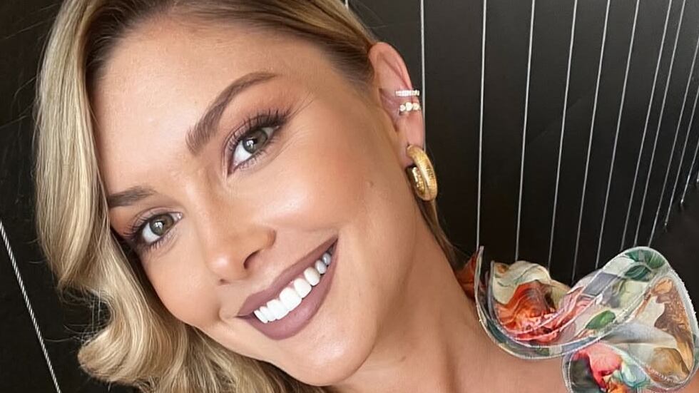 Lisbeth Valverde anda en un puro corre y corre porque cada día que pasa está más cerca su regreso a la televisión, de nuevo, de la mano de canal 7.