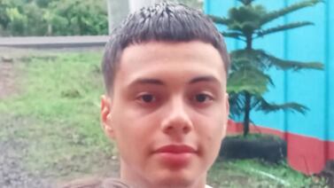 ¡Ayuda! Familia busca desesperadamente a colegial desaparecido