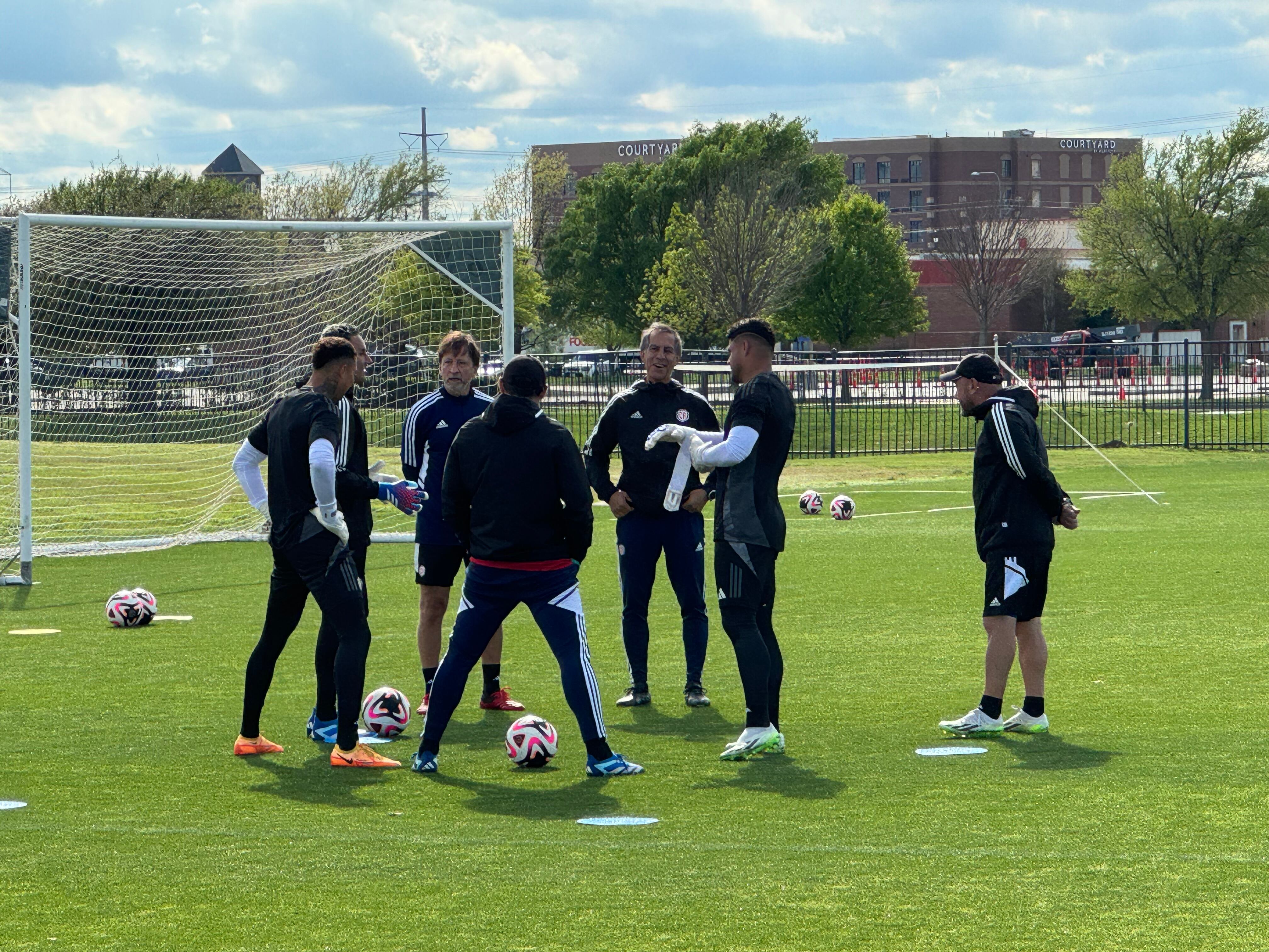 Entrenamiento de la Selección de Costa Rica previo al partido ante Honduras en las canchas de entrenamiento del Toyota Park en Frisco, Texas.