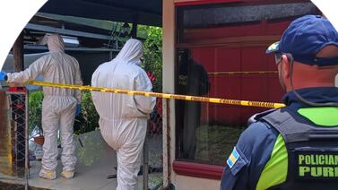 Señor mata a balazos a dos hombres que se habrían metido a la brava a su casa