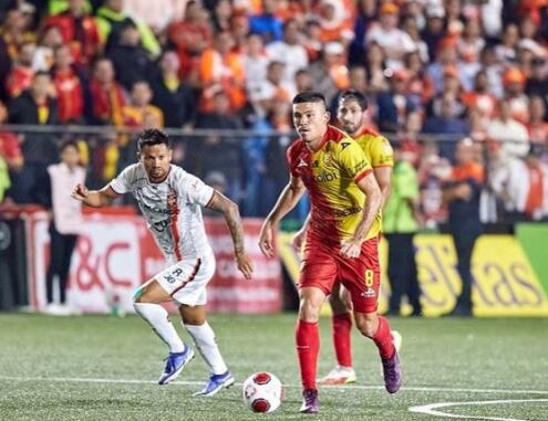 Douglas López, jugador del Herediano. Cortesía.