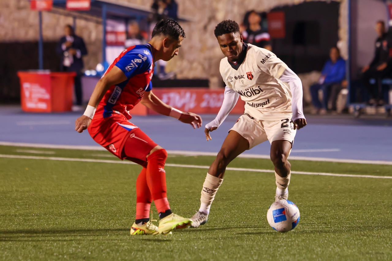 Xelajú vs Alajuelense.
