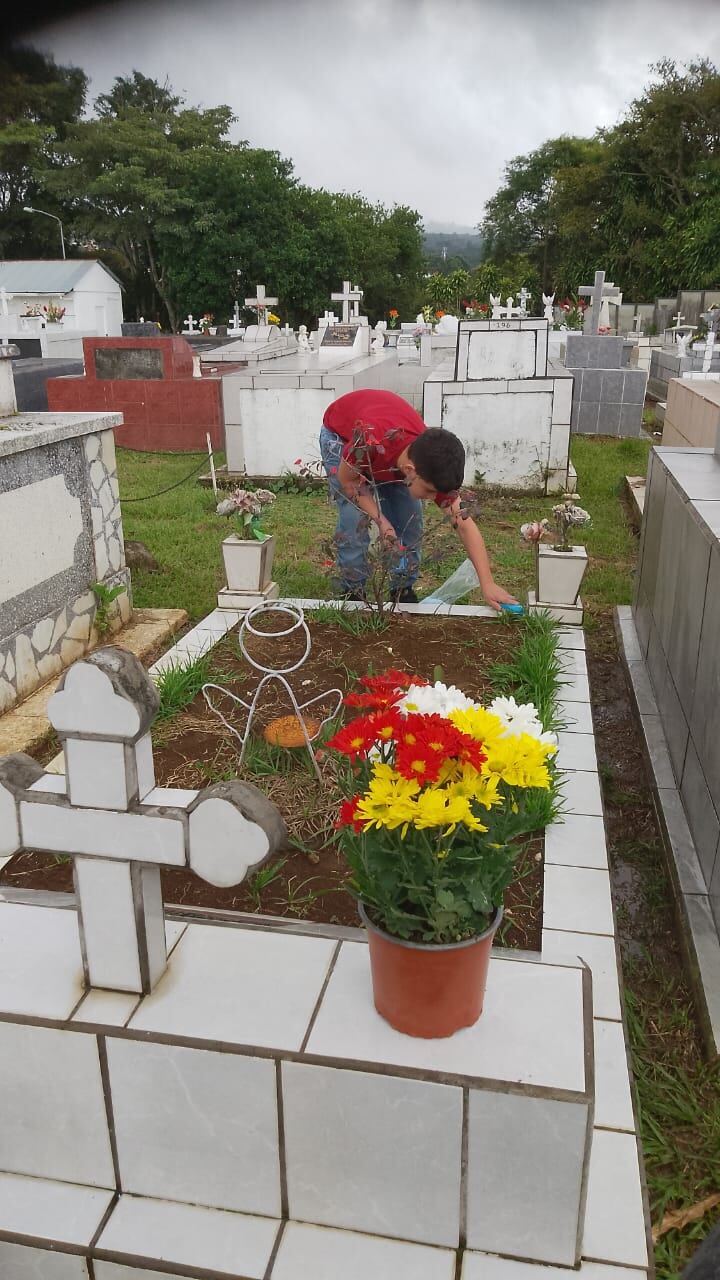 José Fabio Sancho Morales, falleció un día después de cumplir años, a una década de su muerte su familia sigue sufriendo por las llamas. Foto: Elsa Hernández para La Teja