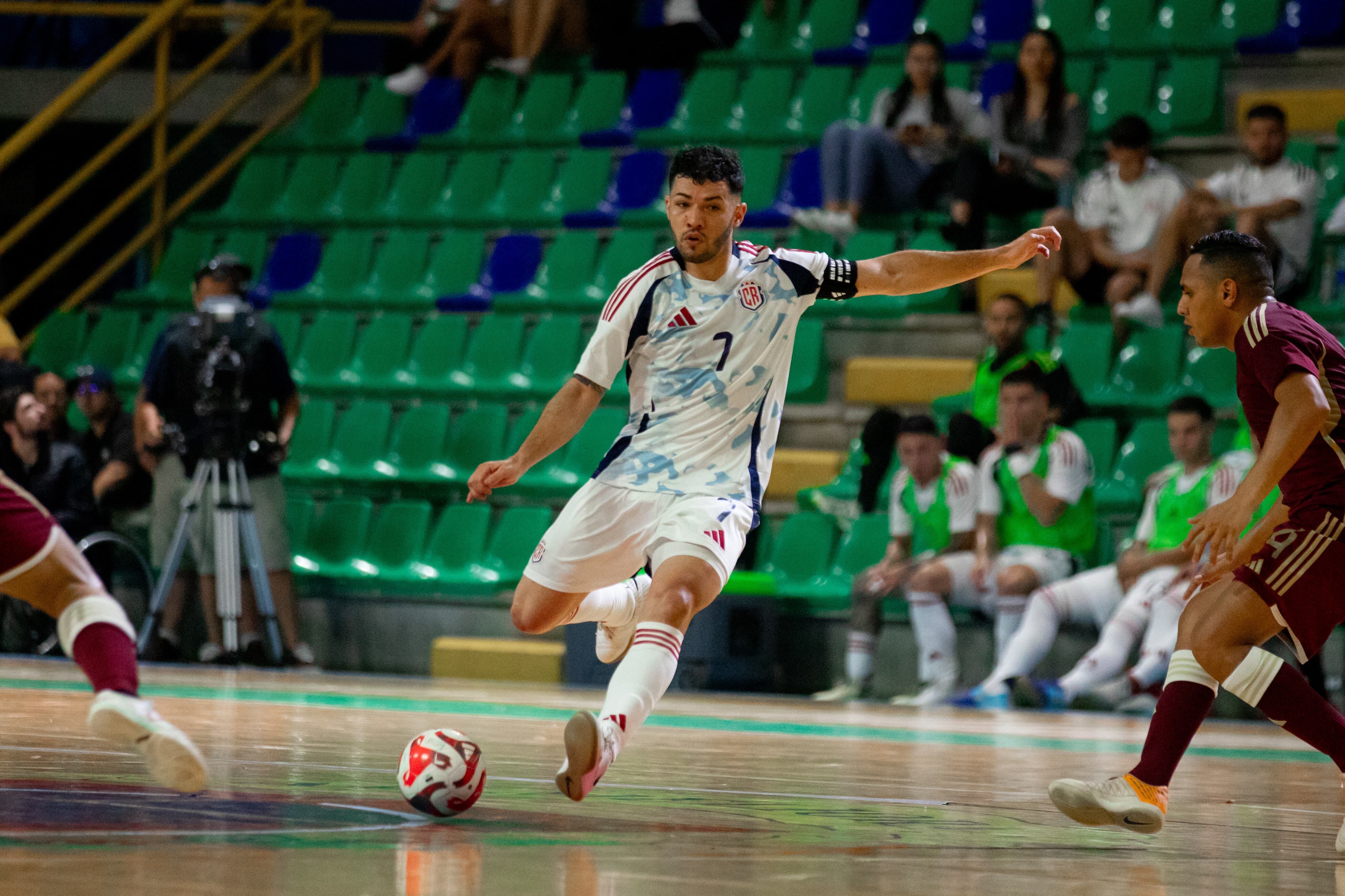 Costa Rica - Venezuela, fustal, fogueo